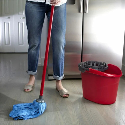 O-Cedar QuickWring Bucket 2.50 gal - Handle, Wringer - Red, Gray - 1 Each